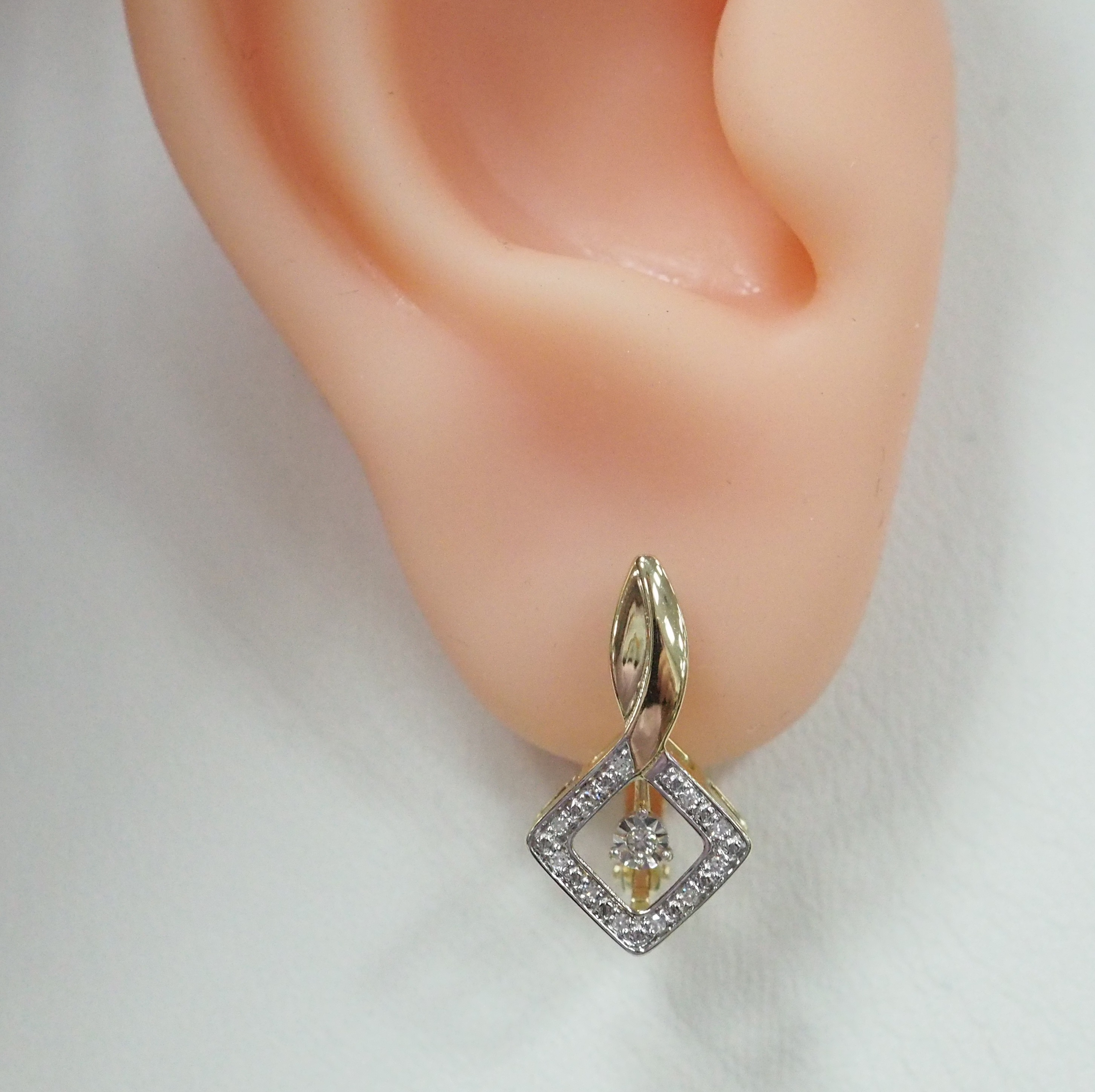 10511-001041 Серьги (Au 585)